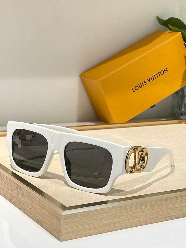 LV Sunglasses 805